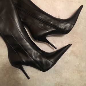 New Tall black leather stiletto pointed boot!